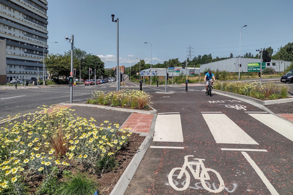 Garscube Road protected cycle lane